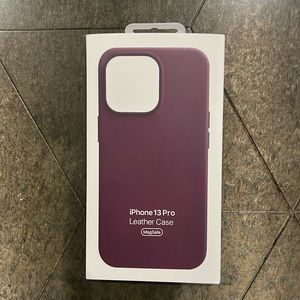 IPhone 13 Pro(Leather Case)
